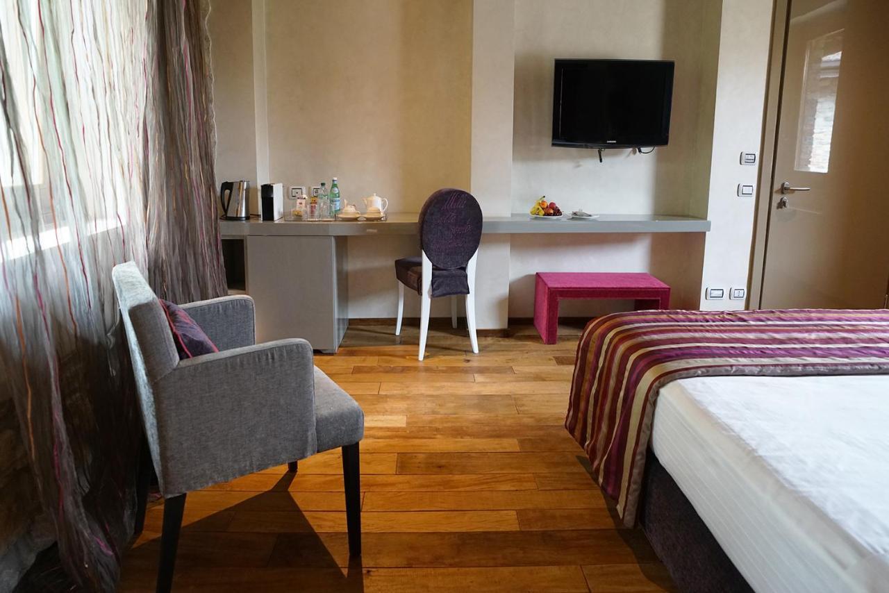 Il Portico - 1711 Luxury Guest House Arlate ภายนอก รูปภาพ