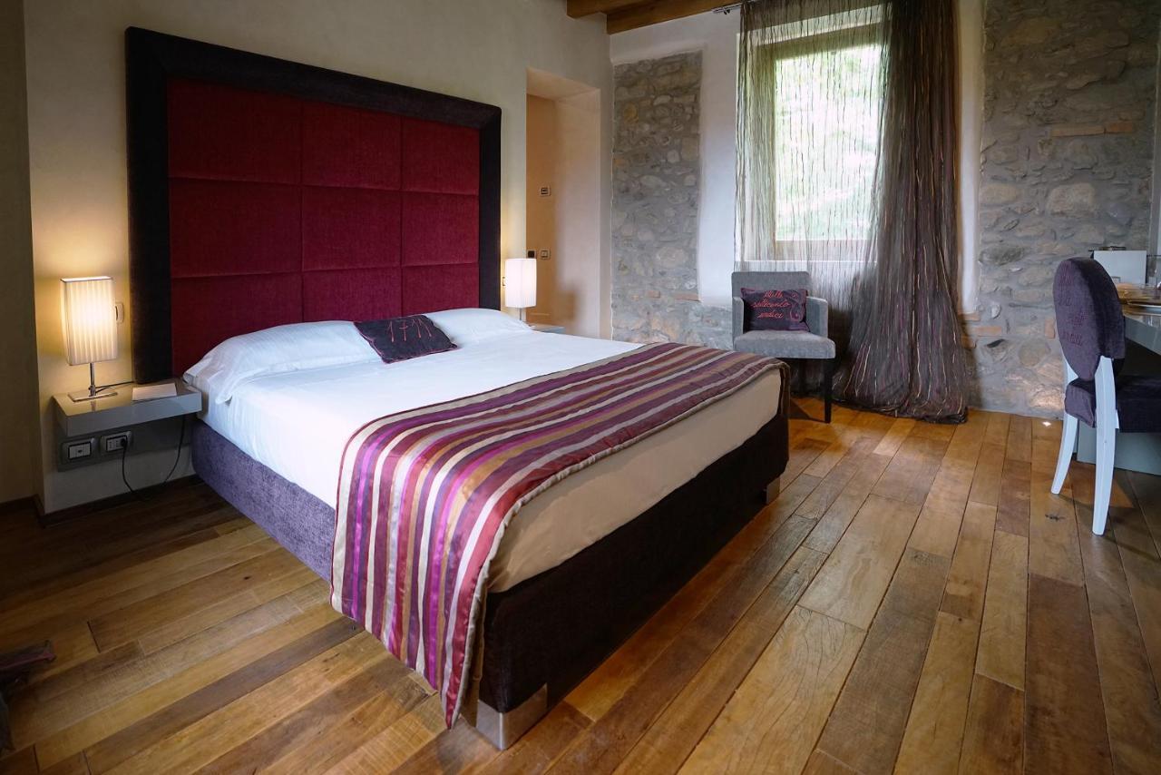 Il Portico - 1711 Luxury Guest House Arlate ภายนอก รูปภาพ