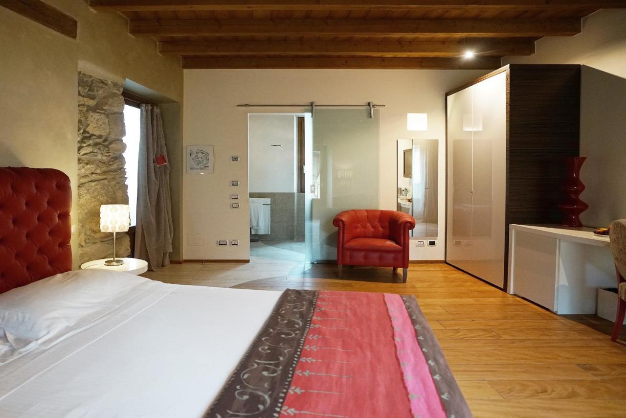 Il Portico - 1711 Luxury Guest House Arlate ภายนอก รูปภาพ