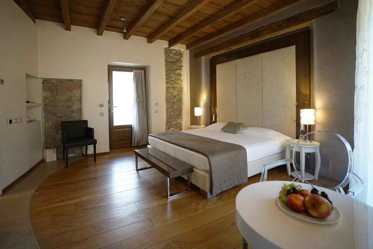 Il Portico - 1711 Luxury Guest House Arlate ภายนอก รูปภาพ